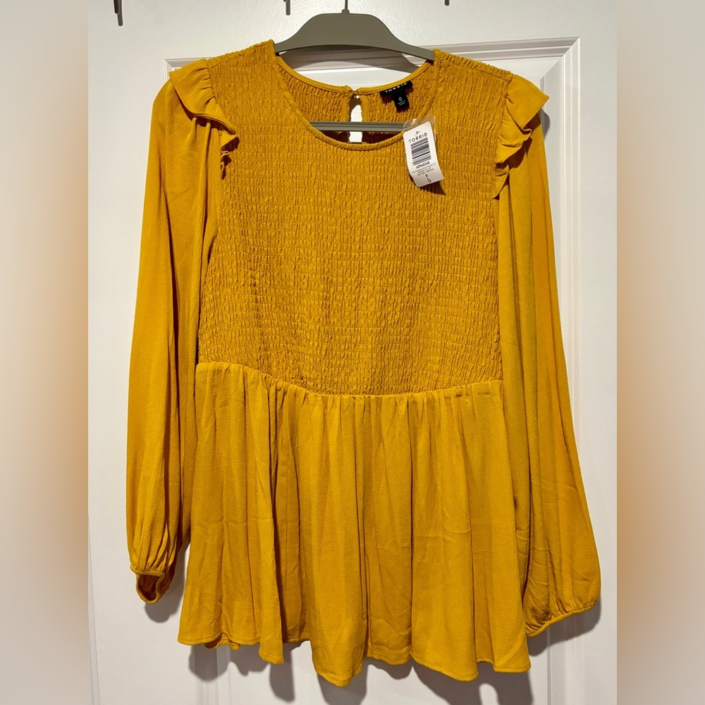 TORRID Peplum Crinkle Gauze Smocked Top Silhouhette Yellow Size 0X New w/ Tag
